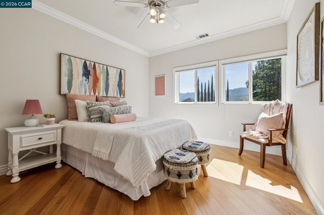 34 Sugarloaf Ter, Alamo, CA 94507