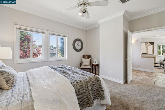 34 Sugarloaf Ter, Alamo, CA 94507