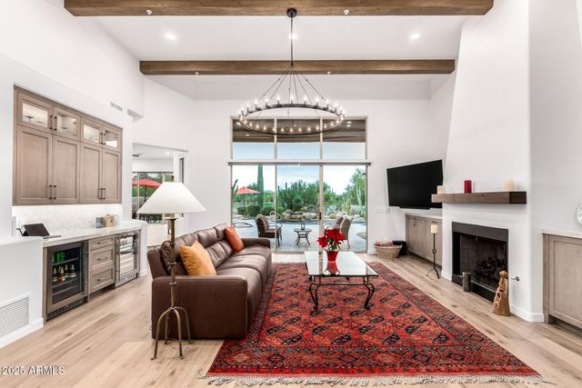 7485 E TUMBLEWEED Drive, Scottsdale, AZ 85266