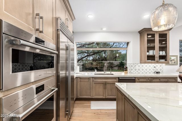 7485 E TUMBLEWEED Drive, Scottsdale, AZ 85266