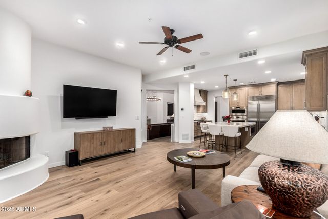 7485 E TUMBLEWEED Drive, Scottsdale, AZ 85266