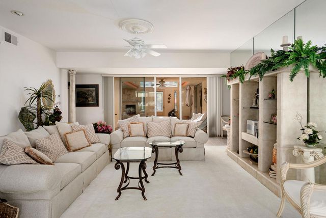 93 Westlake Circle, Palm Springs, CA 92264