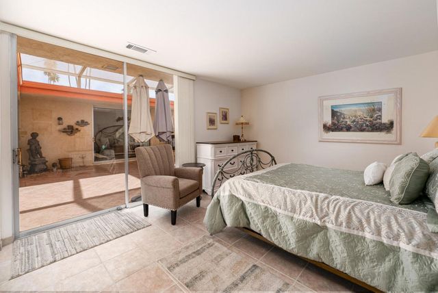 93 Westlake Circle, Palm Springs, CA 92264