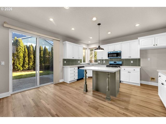 30 Sw 167TH Ave, Beaverton, OR 97006