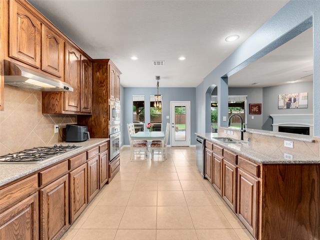 5732 Chateau Drive, Sachse, TX 75048