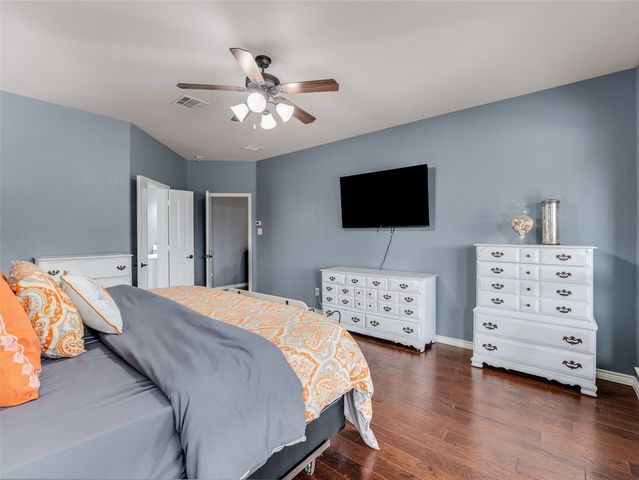 5732 Chateau Drive, Sachse, TX 75048
