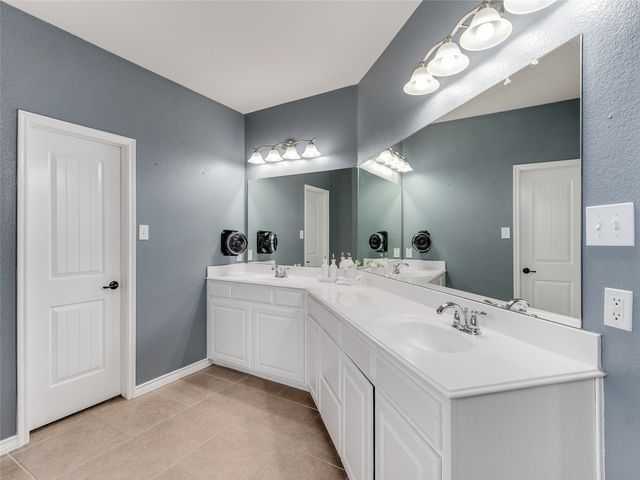 5732 Chateau Drive, Sachse, TX 75048
