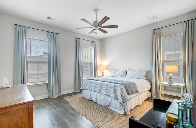 505 N Commodore Way, Summerville, SC 29483