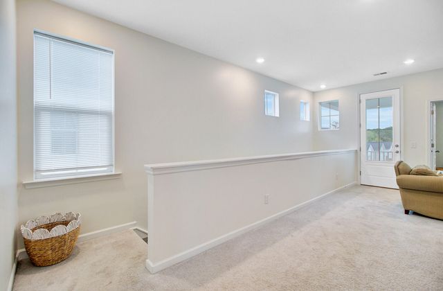 505 N Commodore Way, Summerville, SC 29483