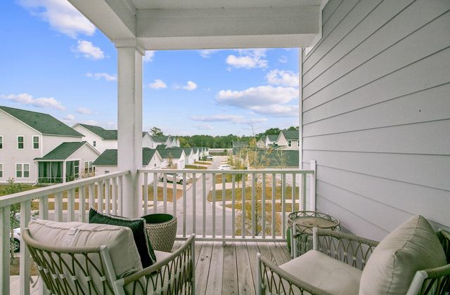 505 N Commodore Way, Summerville, SC 29483