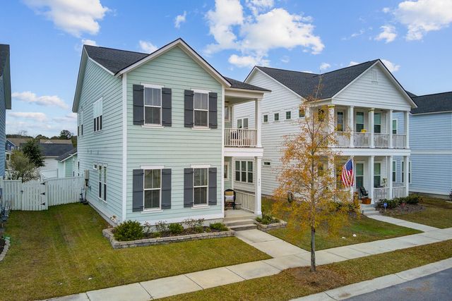 505 N Commodore Way, Summerville, SC 29483
