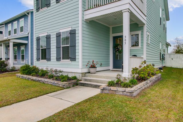505 N Commodore Way, Summerville, SC 29483