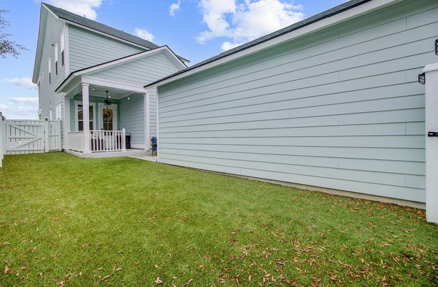 505 N Commodore Way, Summerville, SC 29483