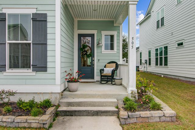 505 N Commodore Way, Summerville, SC 29483