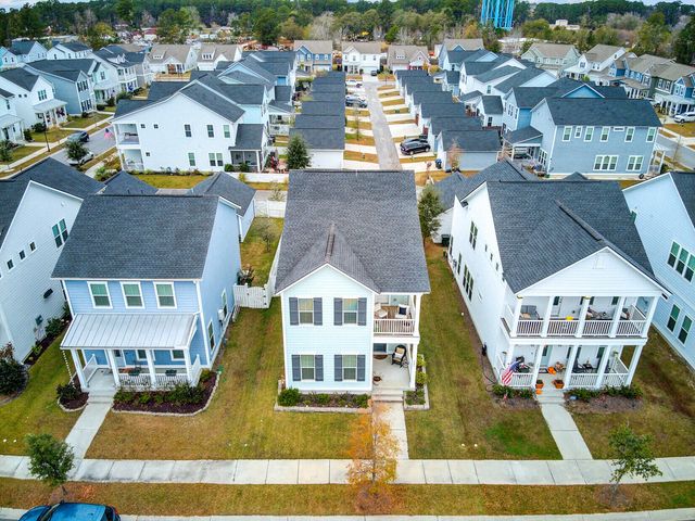 505 N Commodore Way, Summerville, SC 29483