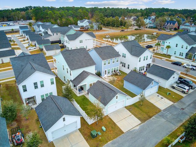 505 N Commodore Way, Summerville, SC 29483