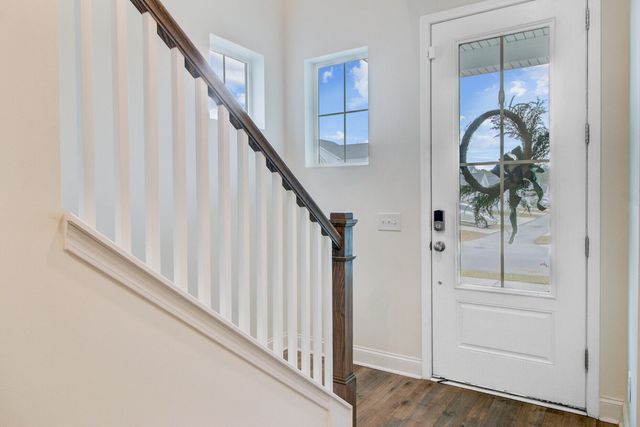 505 N Commodore Way, Summerville, SC 29483