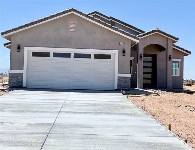 13928 Patomac Road, Apple Valley, CA 92307