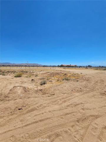 13928 Patomac Road, Apple Valley, CA 92307