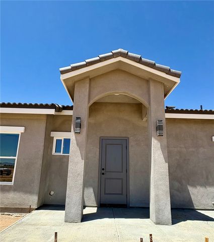 13928 Patomac Road, Apple Valley, CA 92307