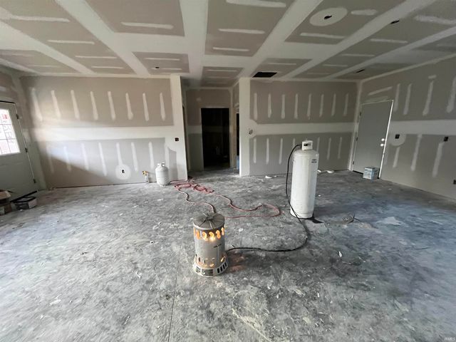 17 Sunnyside Lane, Spencer, IN 47460