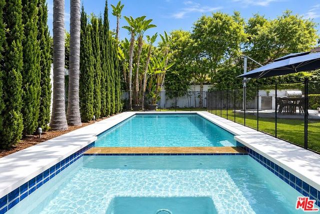200 S Westgate Avenue, Los Angeles, CA 90049
