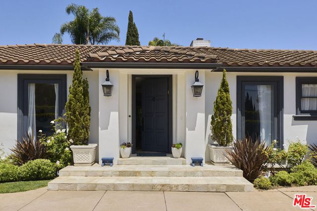 200 S Westgate Avenue, Los Angeles, CA 90049