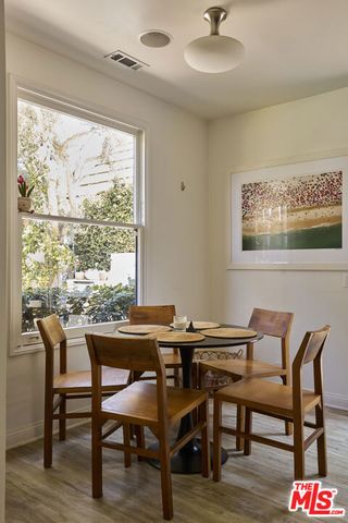 200 S Westgate Avenue, Los Angeles, CA 90049