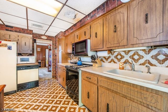 123 6Th St, Wood-ridge Boro, NJ 07075