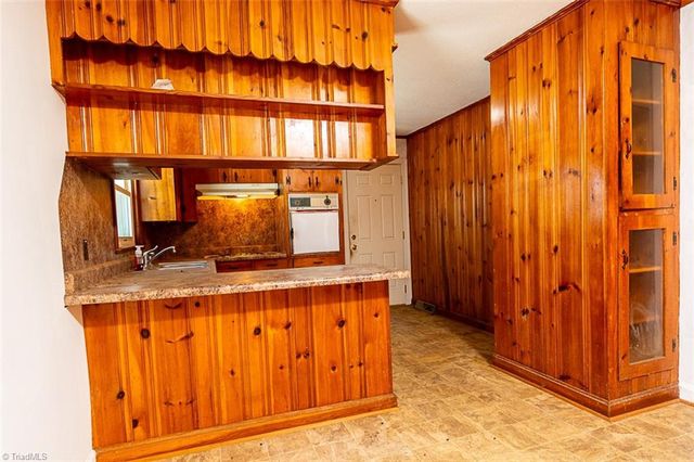 264 Airview Drive, Mount Airy, NC 27030