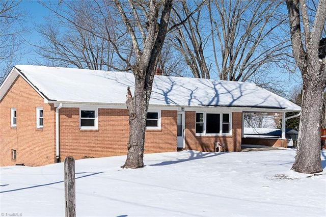 264 Airview Drive, Mount Airy, NC 27030