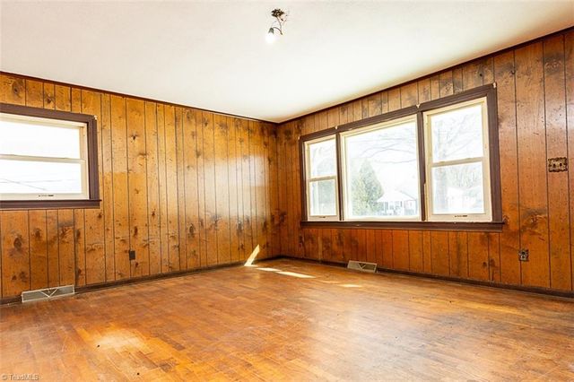 264 Airview Drive, Mount Airy, NC 27030