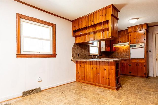 264 Airview Drive, Mount Airy, NC 27030