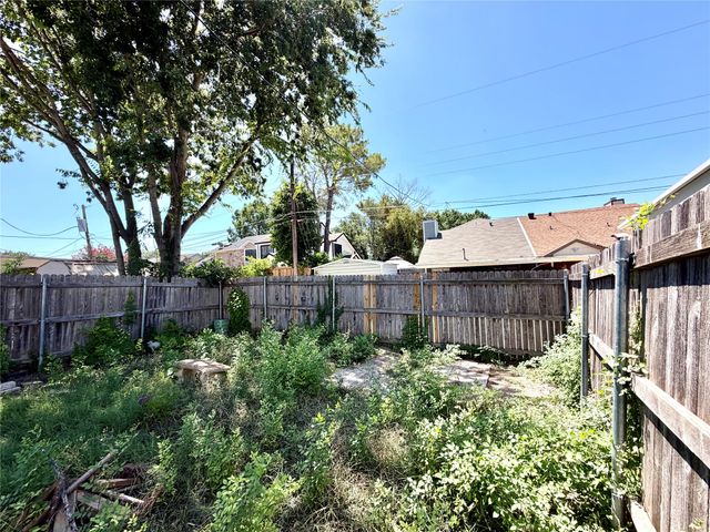 817 Colchester Drive, Mesquite, TX 75149
