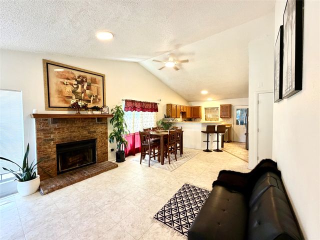 817 Colchester Drive, Mesquite, TX 75149
