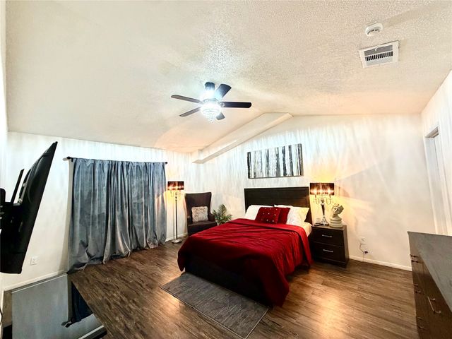 817 Colchester Drive, Mesquite, TX 75149