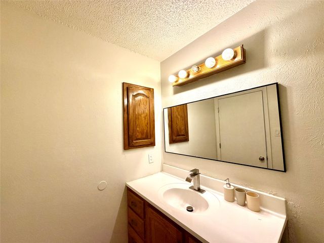 817 Colchester Drive, Mesquite, TX 75149