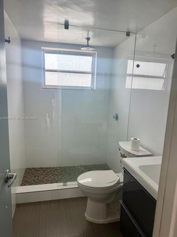 1736 SW 19th St 404, Miami, FL 33145