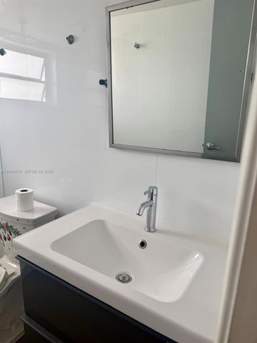 1736 SW 19th St 404, Miami, FL 33145