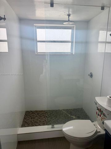 1736 SW 19th St 404, Miami, FL 33145