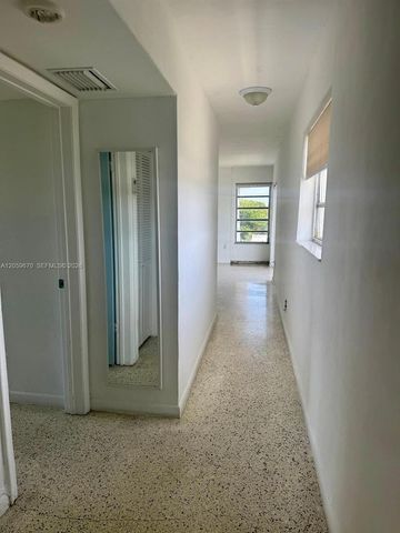 1736 SW 19th St 404, Miami, FL 33145