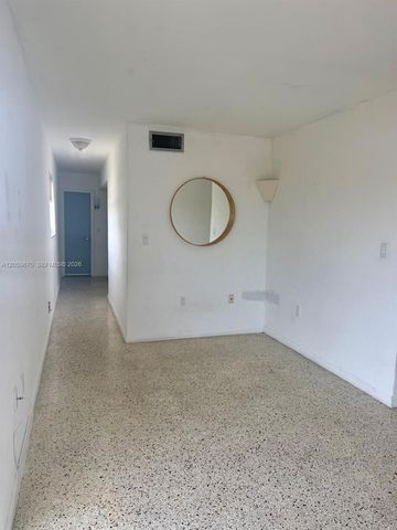 1736 SW 19th St 404, Miami, FL 33145