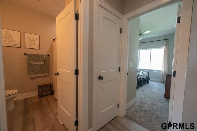 1600 W Avalanche Road, Lincoln, NE 68521