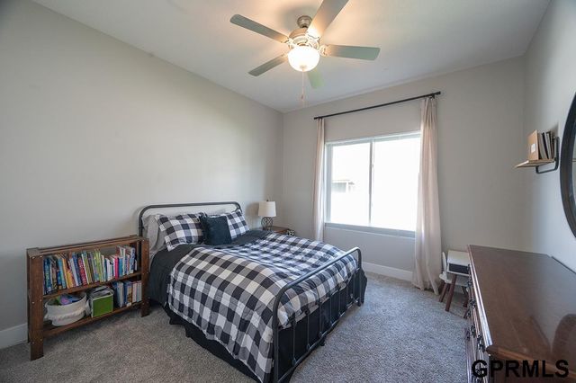 1600 W Avalanche Road, Lincoln, NE 68521