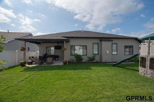 1600 W Avalanche Road, Lincoln, NE 68521