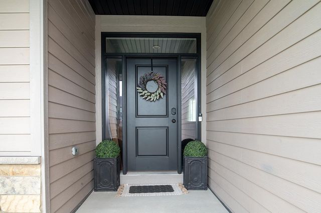 1600 W Avalanche Road, Lincoln, NE 68521