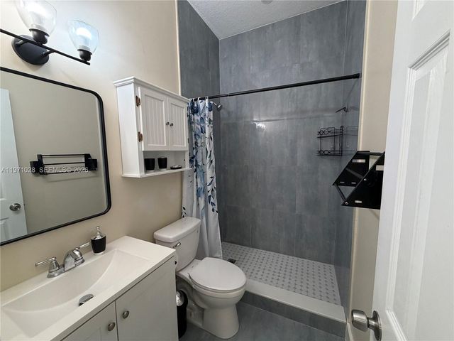 18255 SW 145th Ave Back, Miami, FL 33177