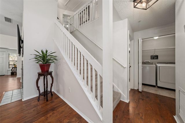 703 SWAN LANE, Altamonte Springs, FL 32701