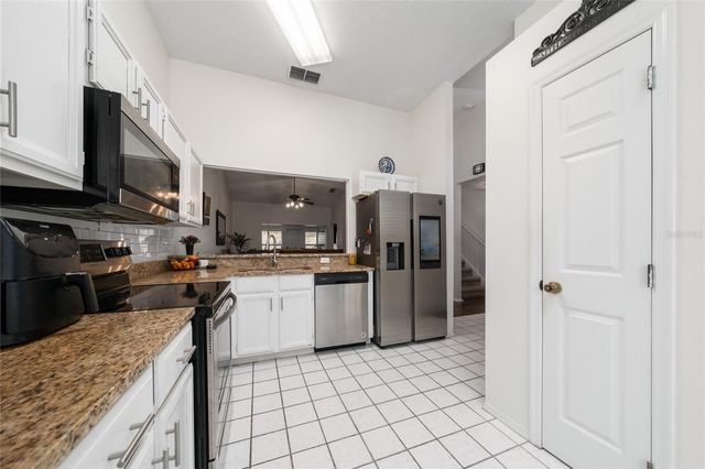 703 SWAN LANE, Altamonte Springs, FL 32701