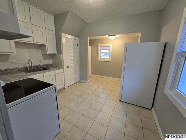 3632 Ellison Avenue, Omaha, NE 68111